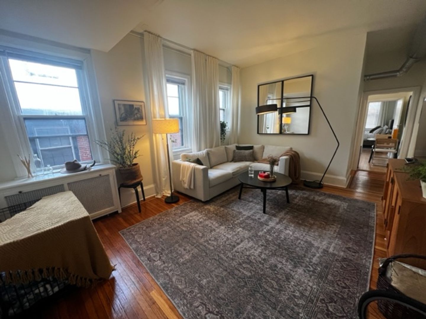 Philadelphia Apartment: 1711 Spruce St