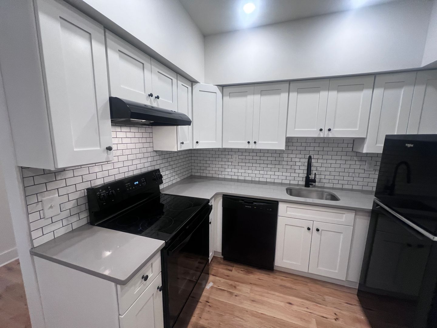 Philadelphia Apartment: Liberties West Condominiums