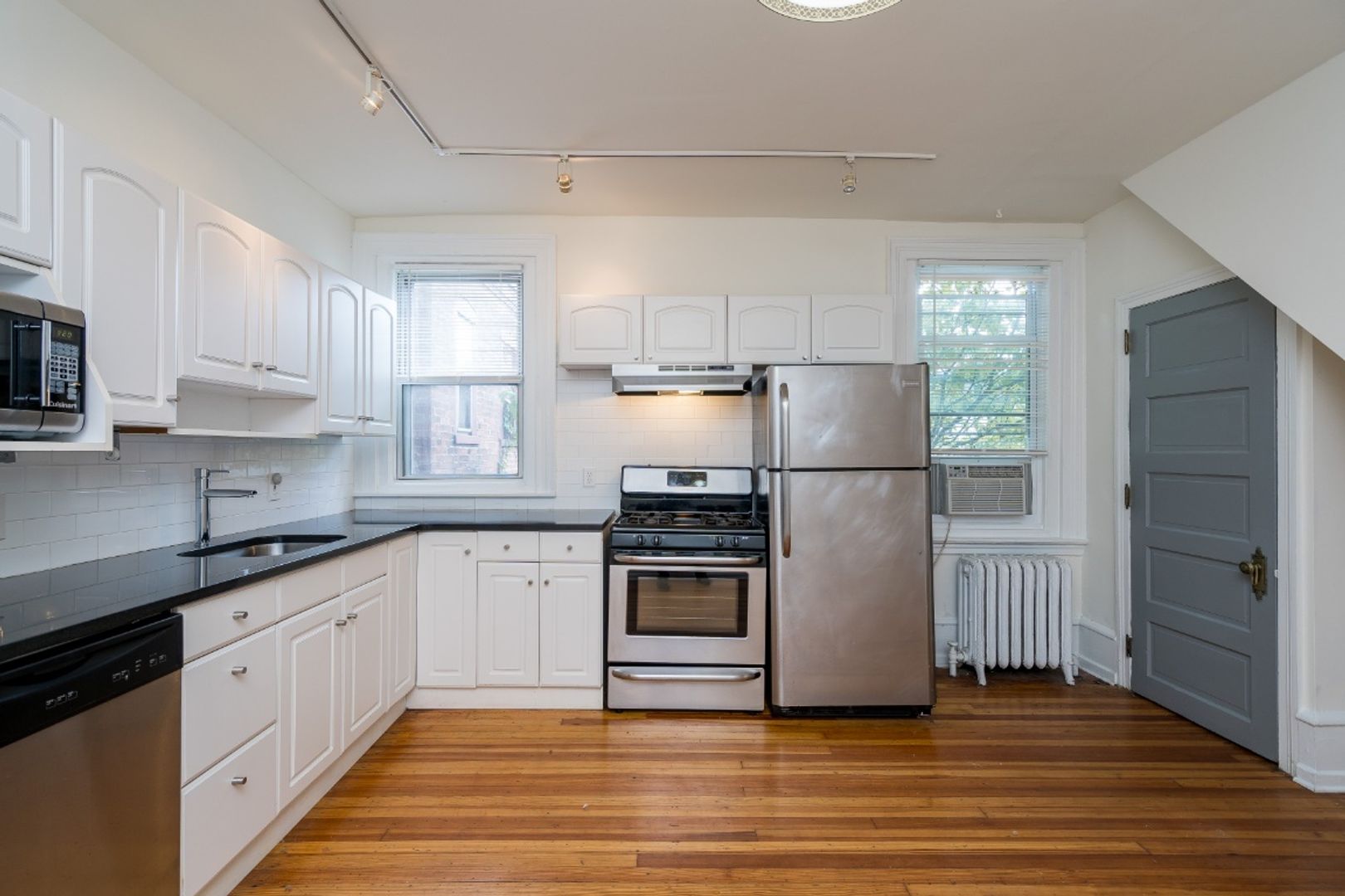 Philadelphia Apartment: 338 S 15th St