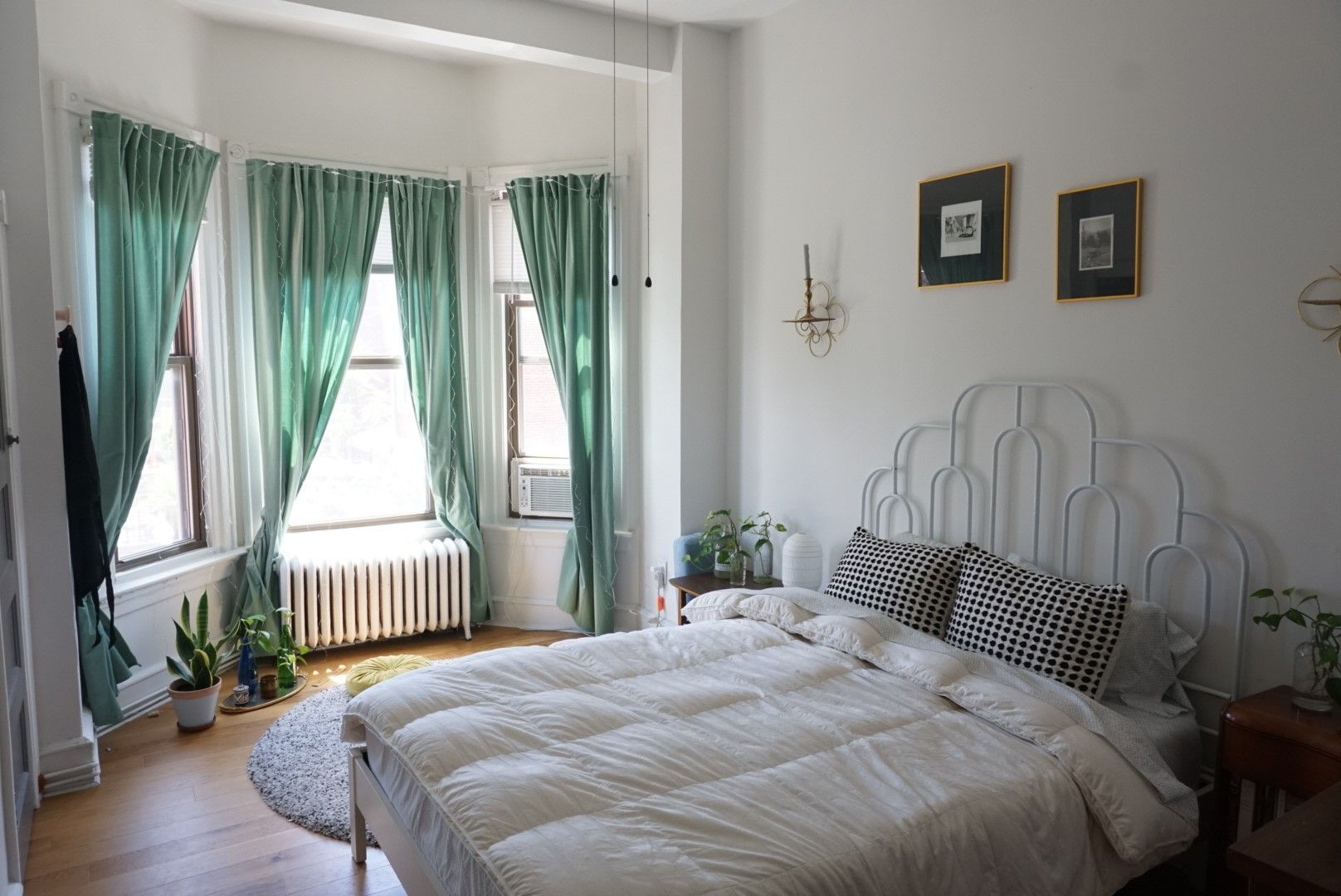 Philadelphia Apartment: 1443 S Broad St