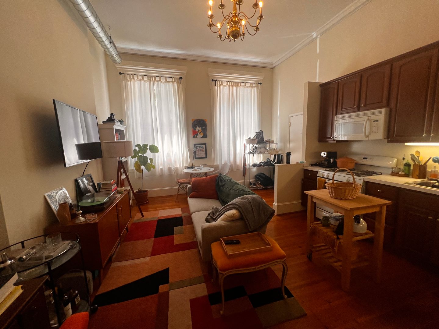 Philadelphia Apartment: 1713 Spruce St