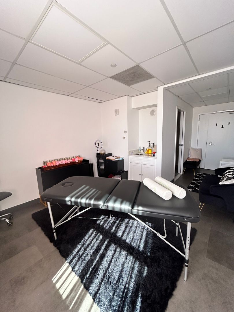 Philadelphia Apartment: 3300 Henry Ave