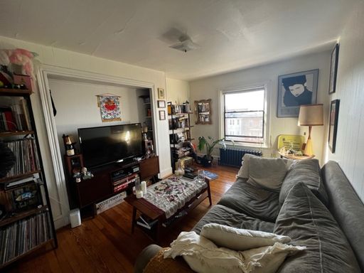 1 Bedroom Rental – 1311 S Broad Street, Unit 4, Philadelphia, PA 19147