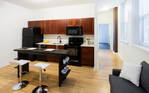 Modern 2 bedroom with a Courtyard View – photo 1