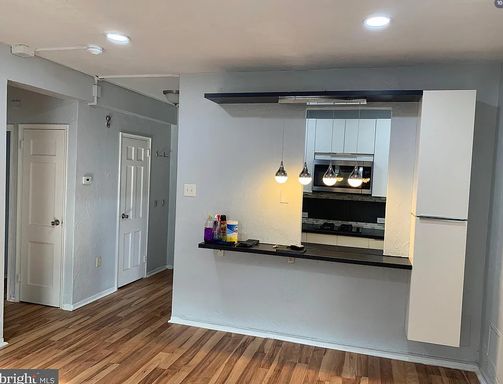 Sunny 2 bedroom in a Charming Gated Community – photo 1