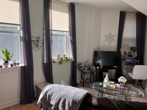 1 Bedroom Apartment – 3300 Henry Avenue, 312, Philadelphia, PA 19129