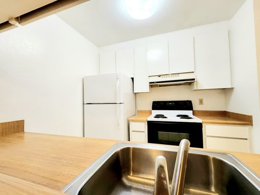 Lovely shelter creek unit