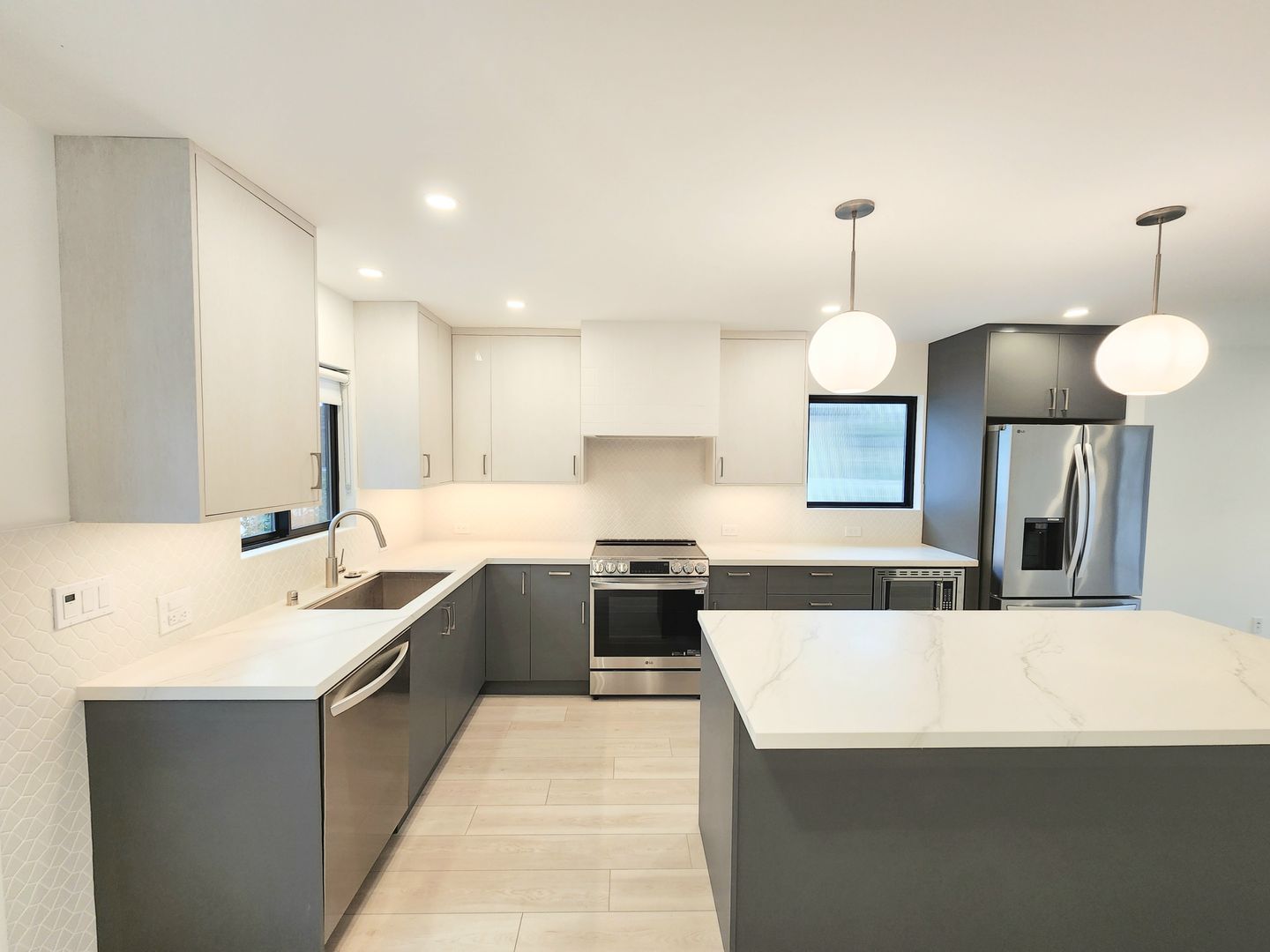 San Mateo Townhome: 975 Palm Avenue