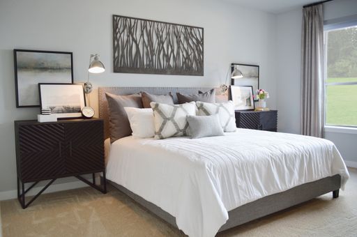 Lovely Two Bedroom Apartment....Waiting for you to make it Home! – photo 1