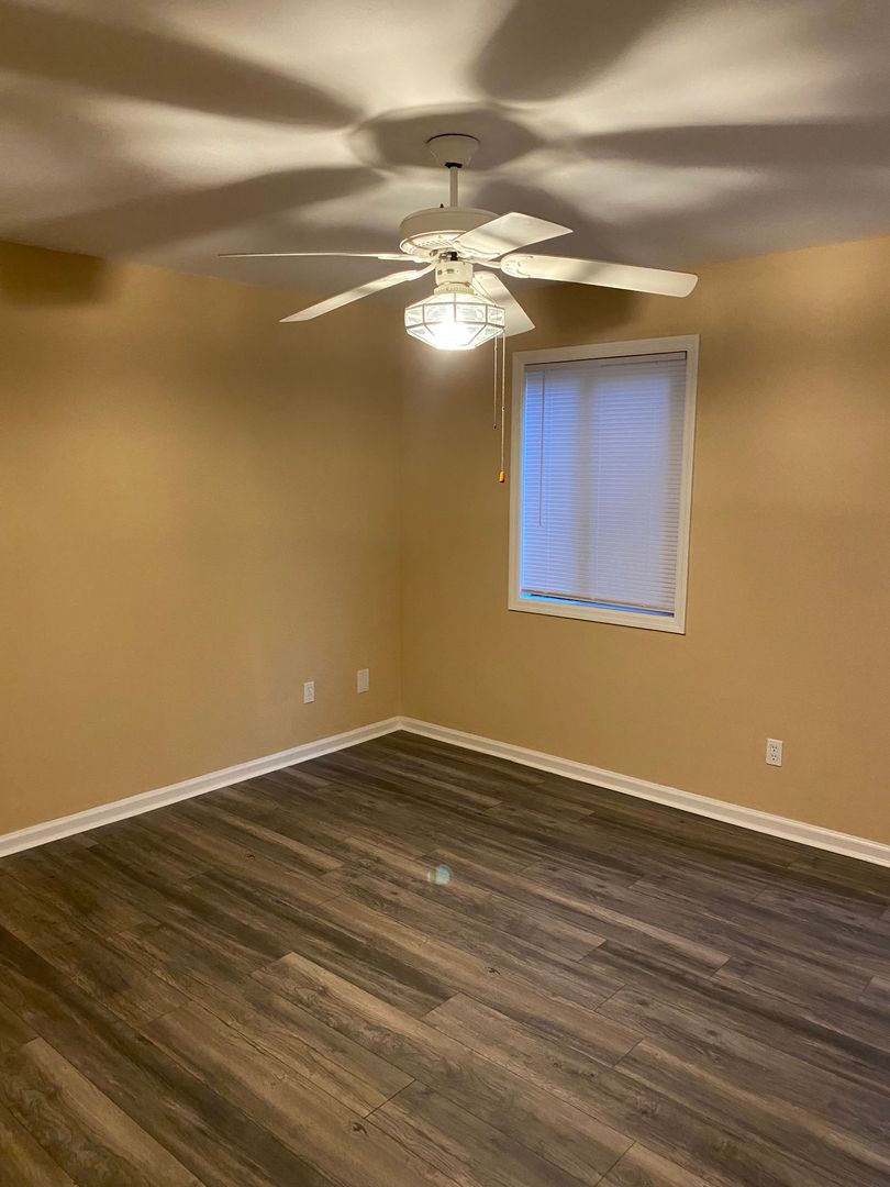 Wilmington House: 4197 Spirea Dr