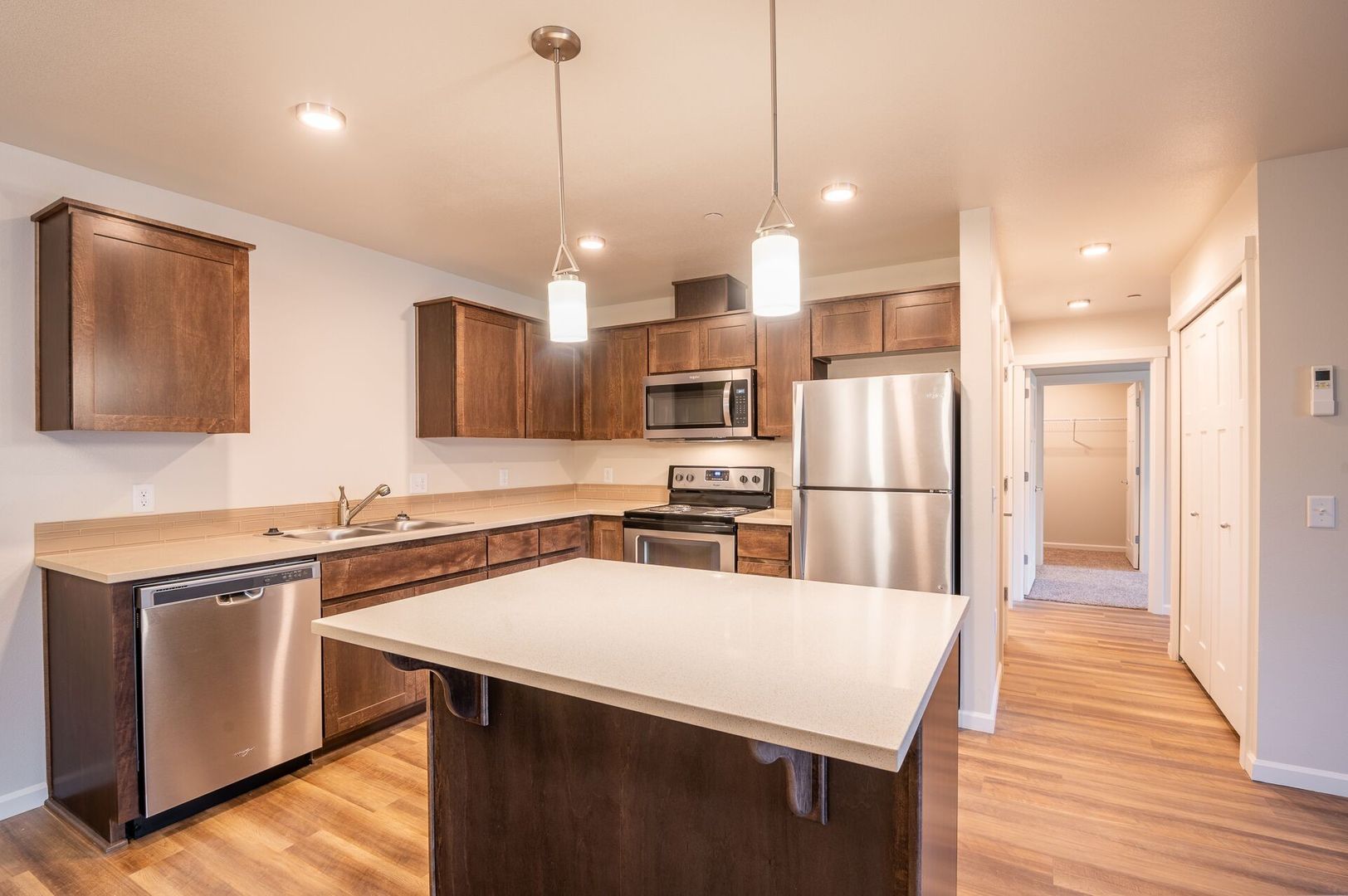 Portland Apartment: 16533 NE Halsey St