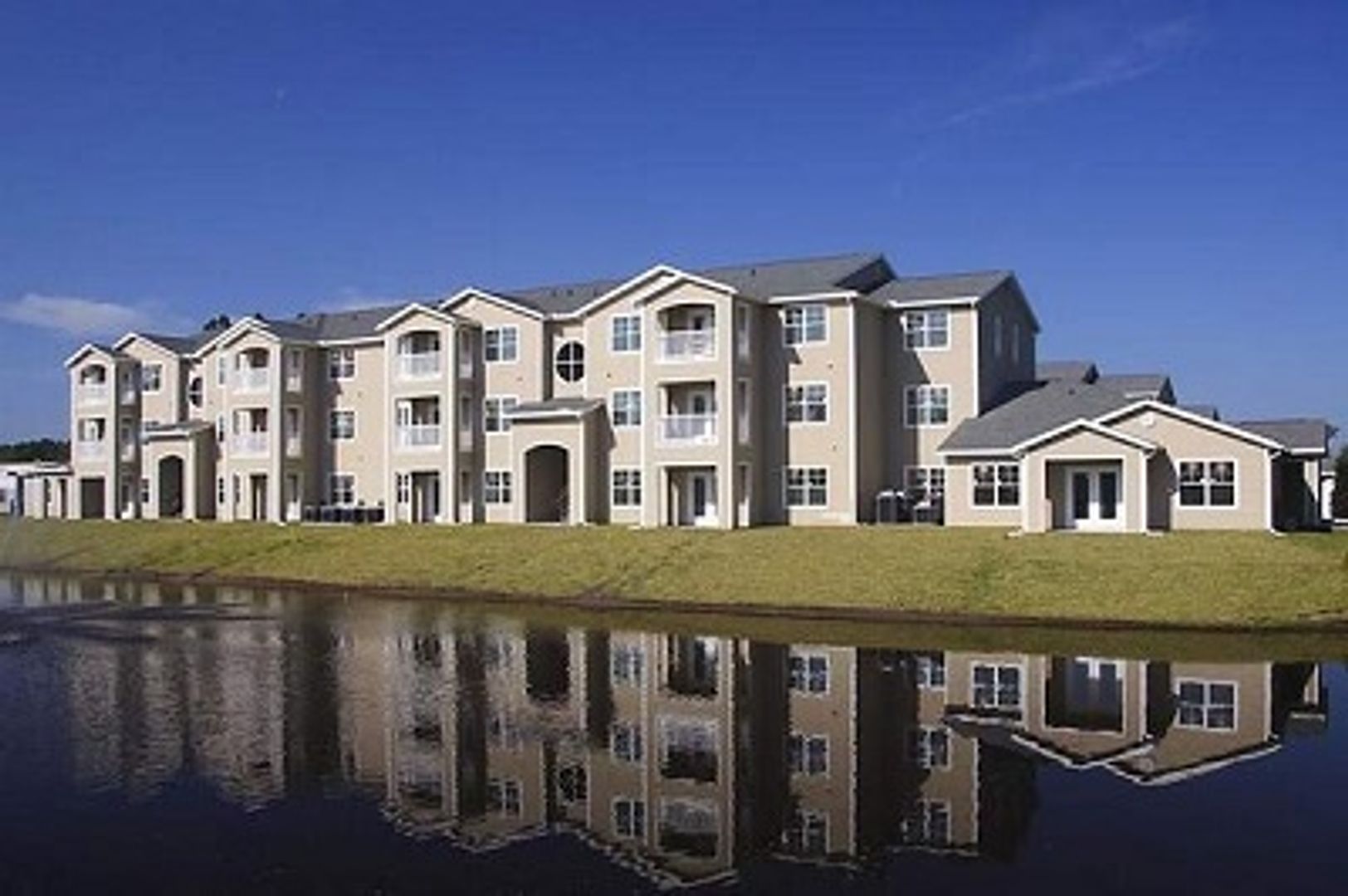 Jacksonville Apartment: 2304 St. John's Bluff Rd. So.