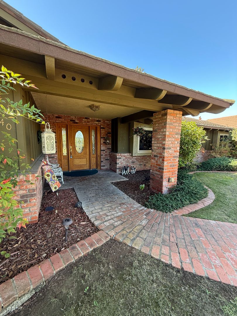 Bonita House: 3940 Horton Rd.