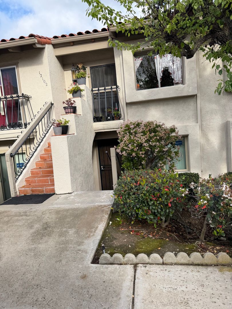 San Diego Condo: 12098 Caminito Campana