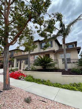 Lovely 4Br/3.5Ba Large 2 Story Home in 4S Ranch – photo 1