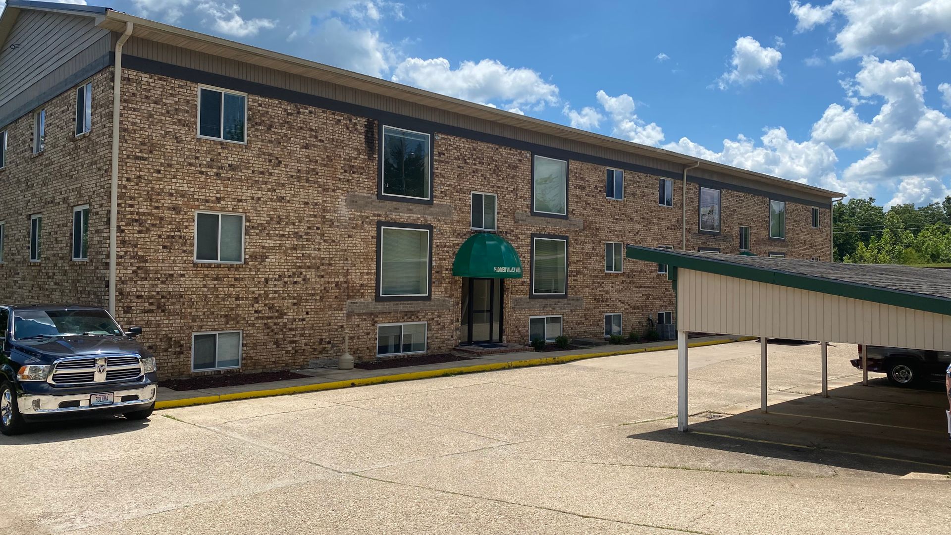 St. Robert Apartment: 291 Vickie Lynn