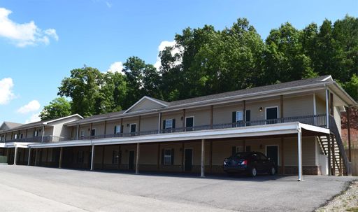1 Bed 1 Bath Rental at 16857 K Hunters Ridge, St. Robert, MO – photo 1