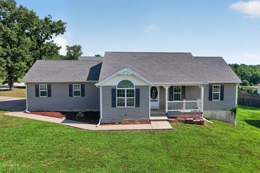 4 Bedroom Home with a Fenced in Backyard! – photo 1