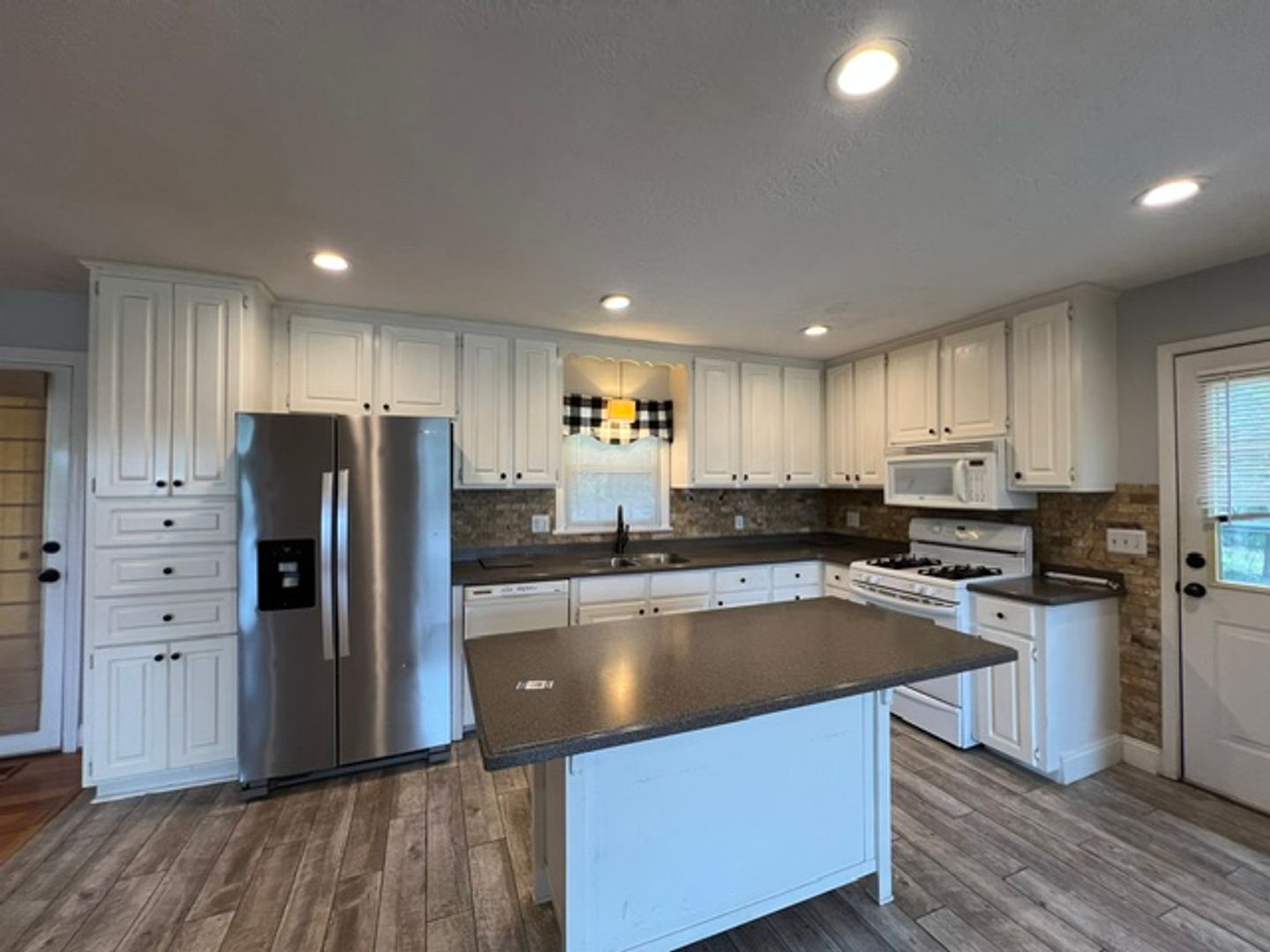 223 S Lake Drive 6 of 12