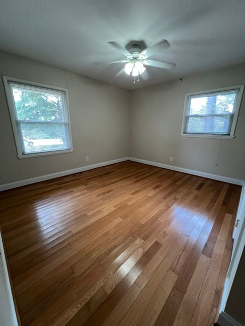 223 S Lake Drive 10 of 12