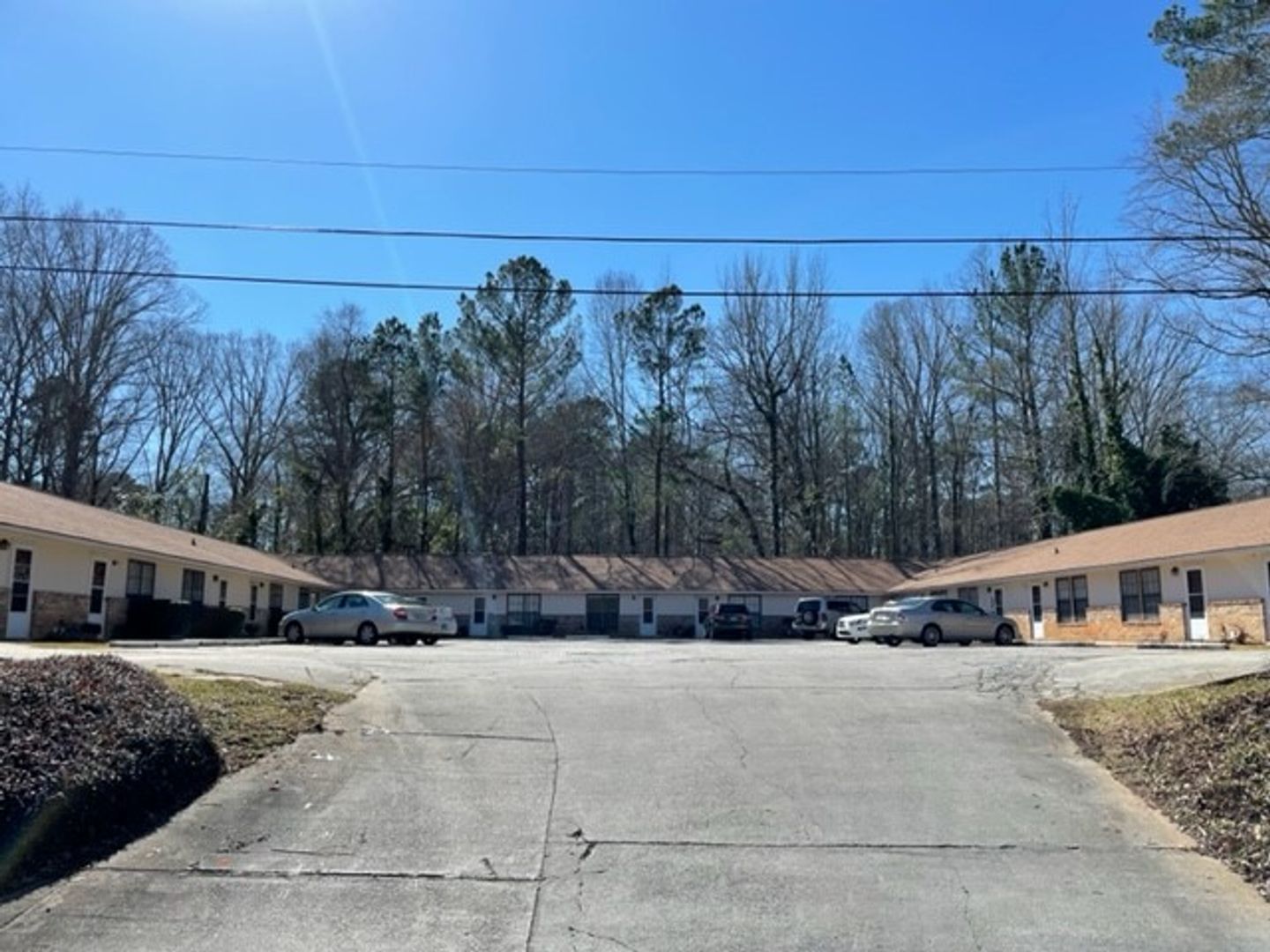 Thomson Apartment: 435 Shadowmoor Drive