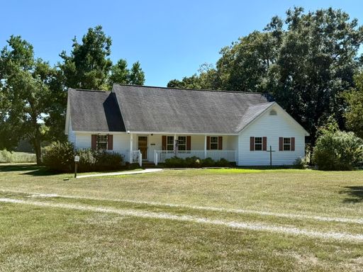 3 Bedroom, 2 Bath House in Norwood, Ga