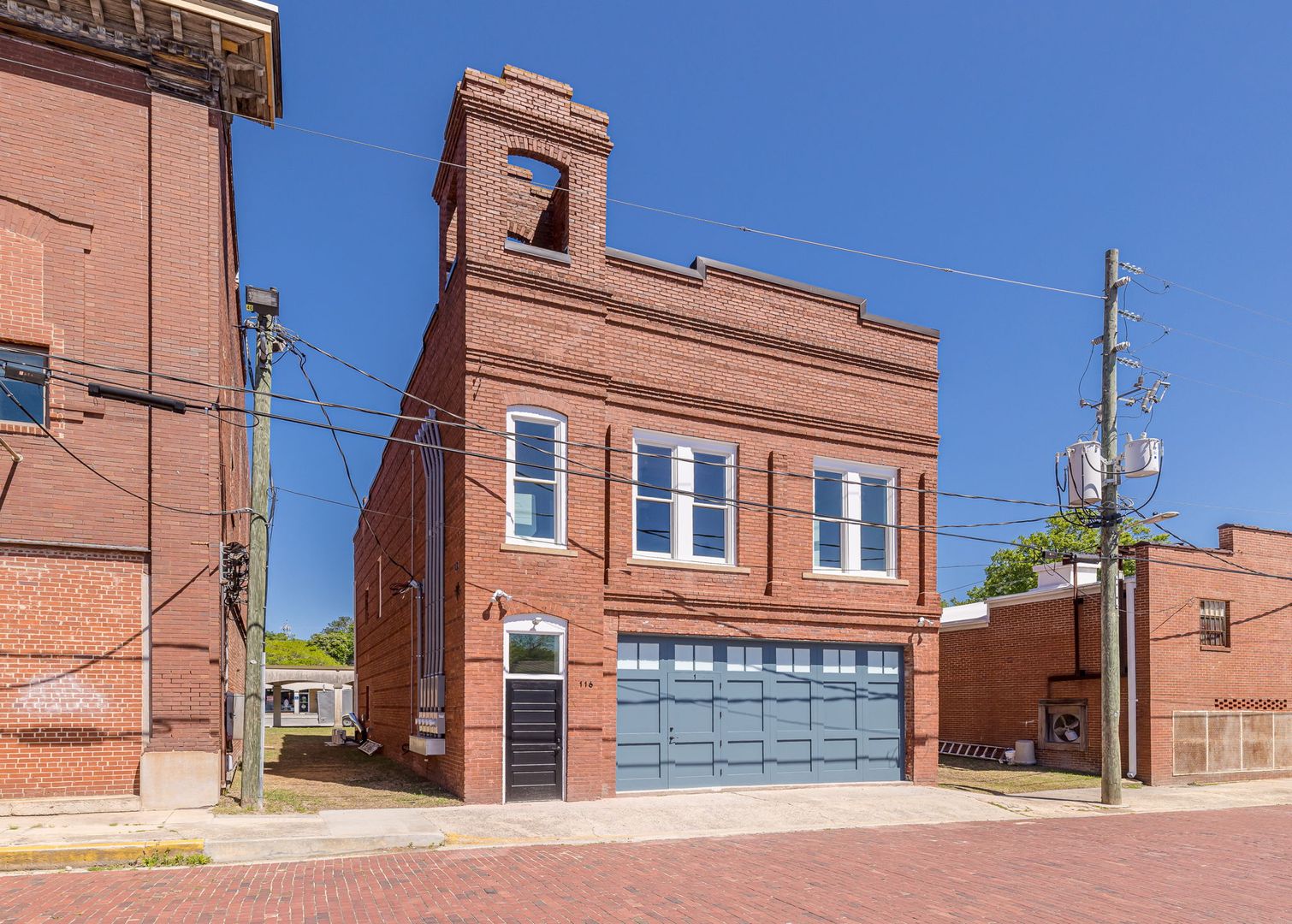 Thomson Apartment: 116 Journal Street