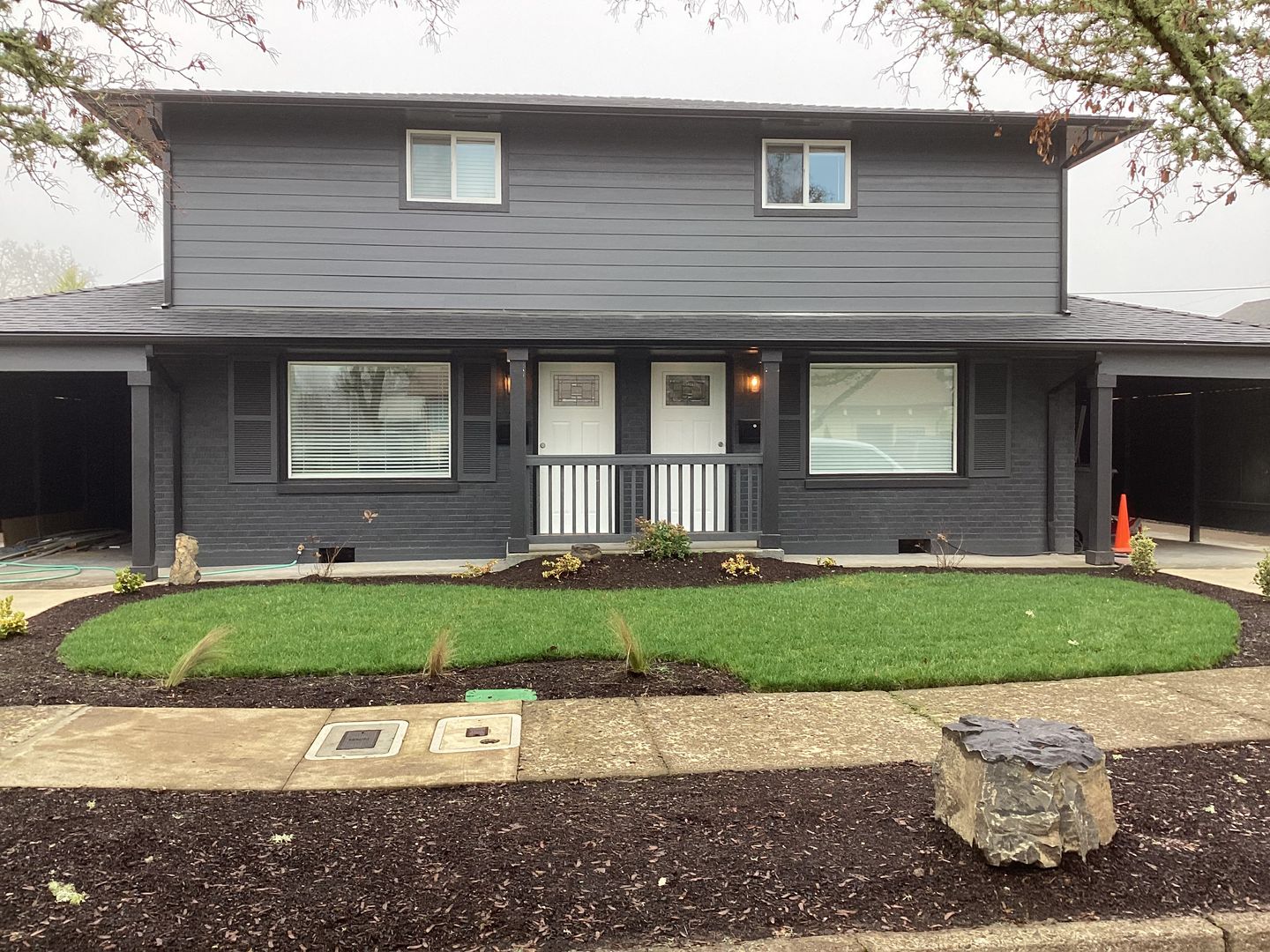 Cute Townhouse, Fully Renovated