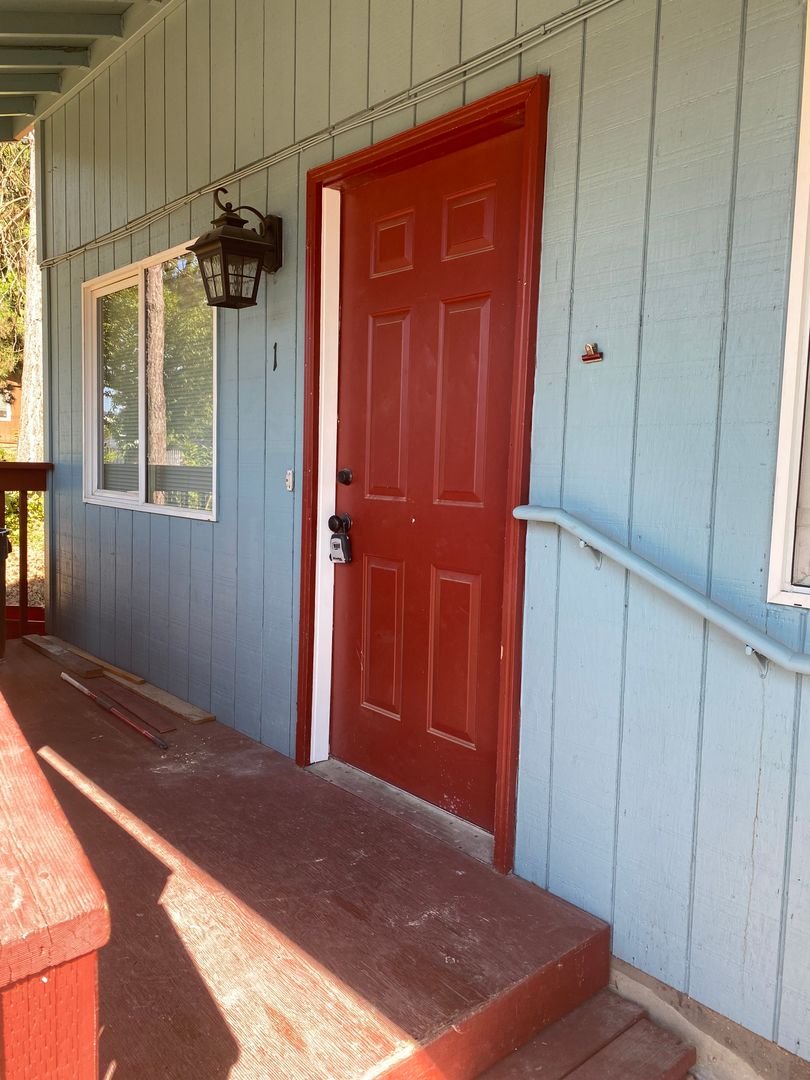 Forest Grove Apartment: 1709 19th  Street