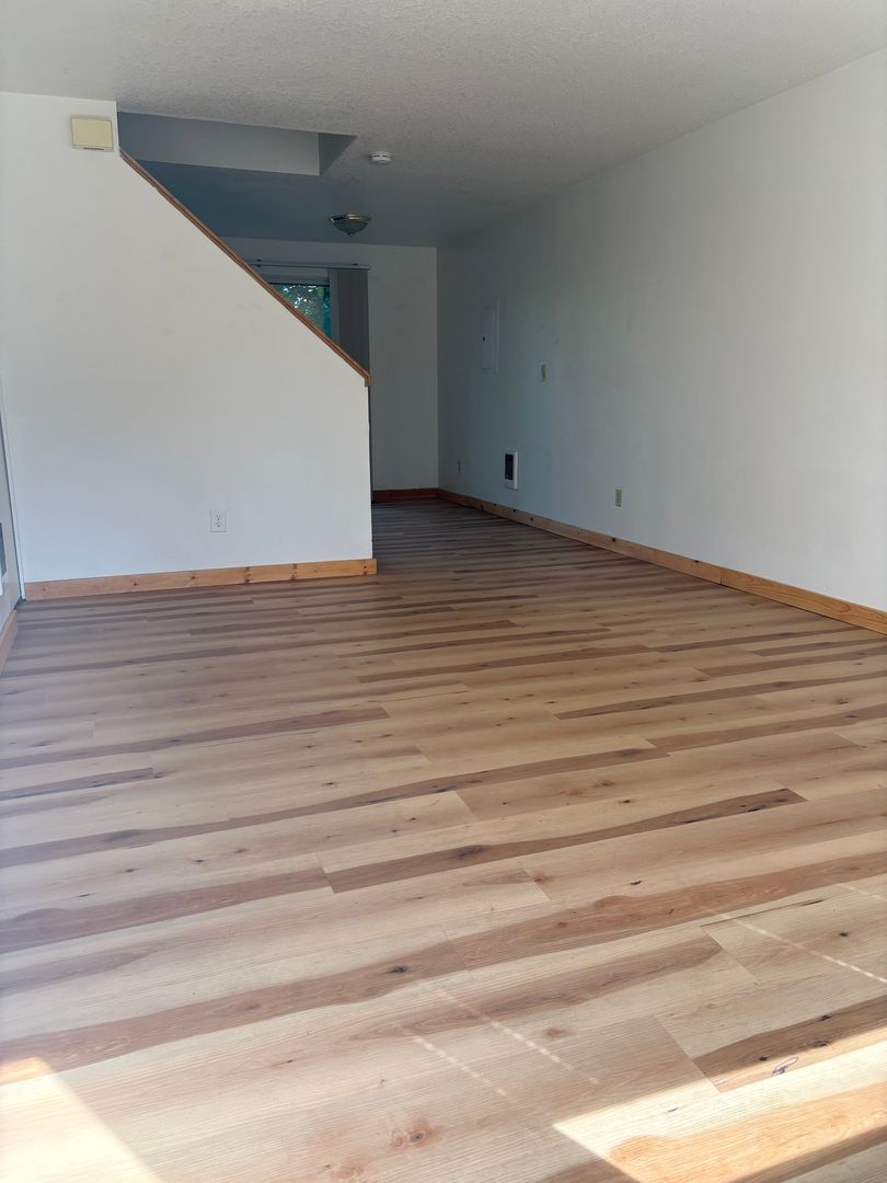 Hillsboro Apartment: 3039 SE 38th Court