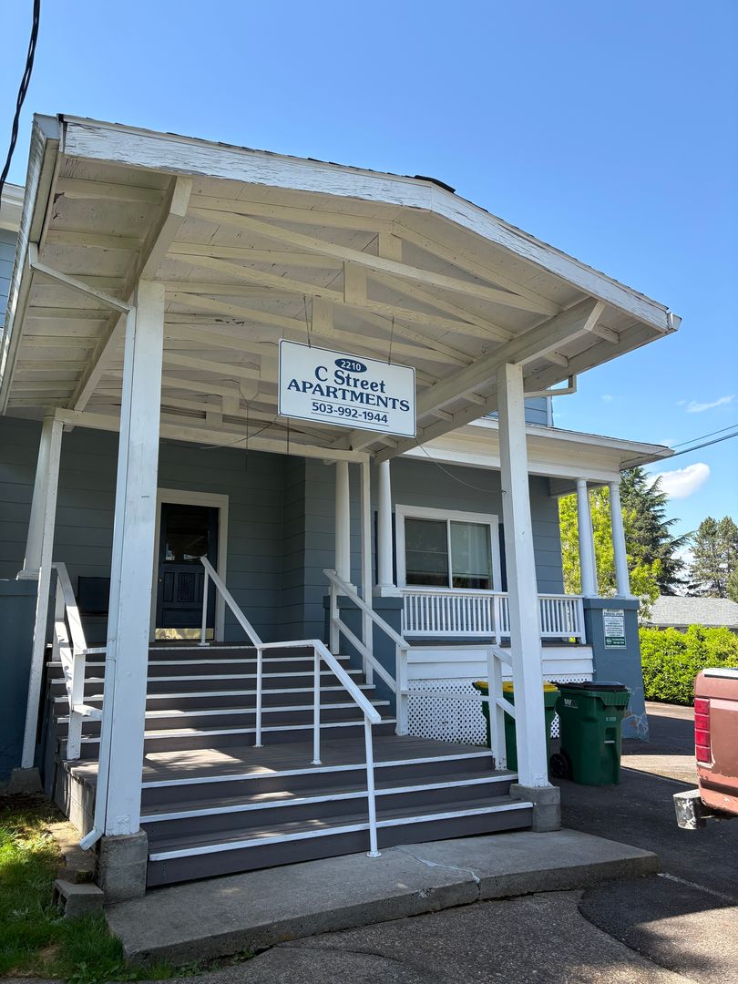 Forest Grove Apartment: 2210 C Street