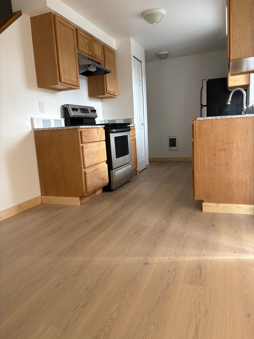 Hillsboro Apartment: 3008 SE 38th Court