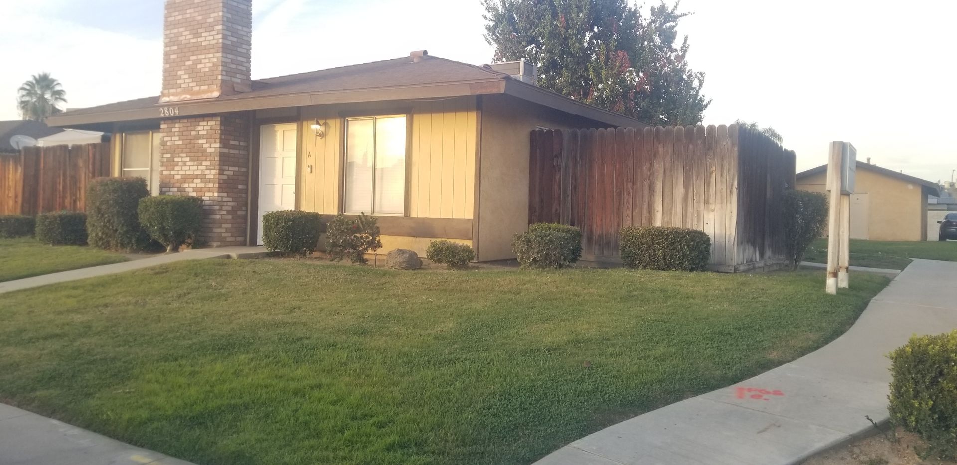 Bakersfield Apartment: 2804 N. Halfmoon Dr
