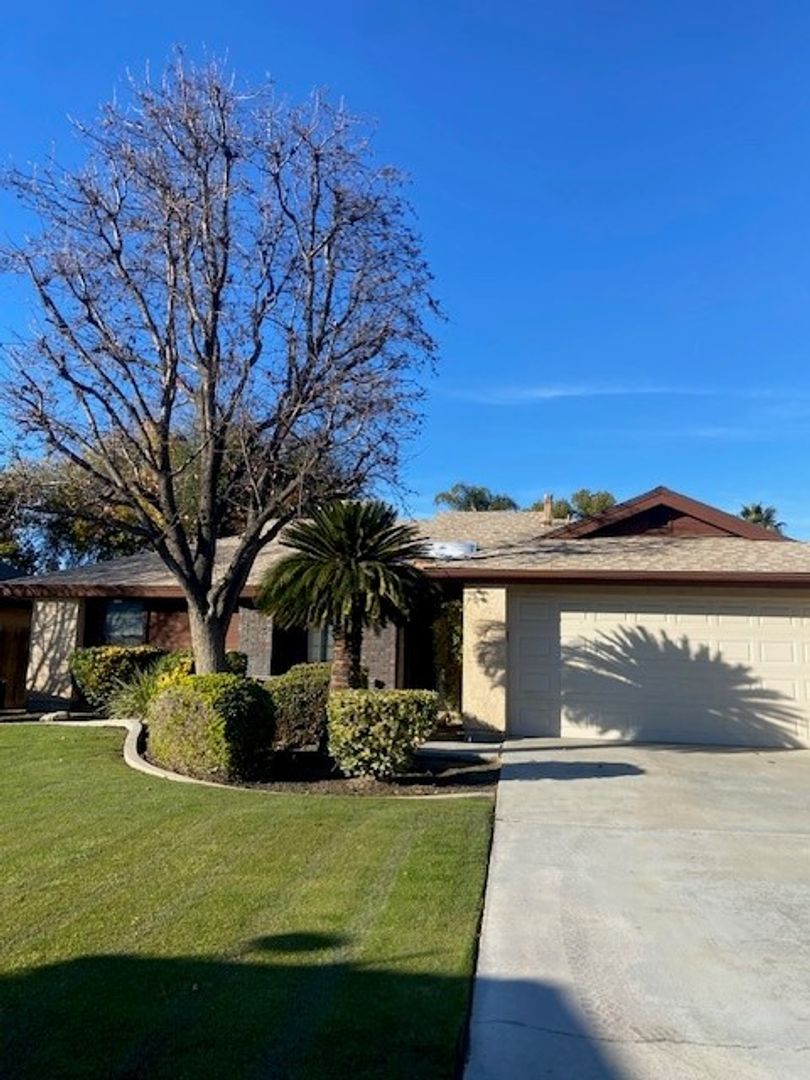 Bakersfield House: 8808 Gleeson Court