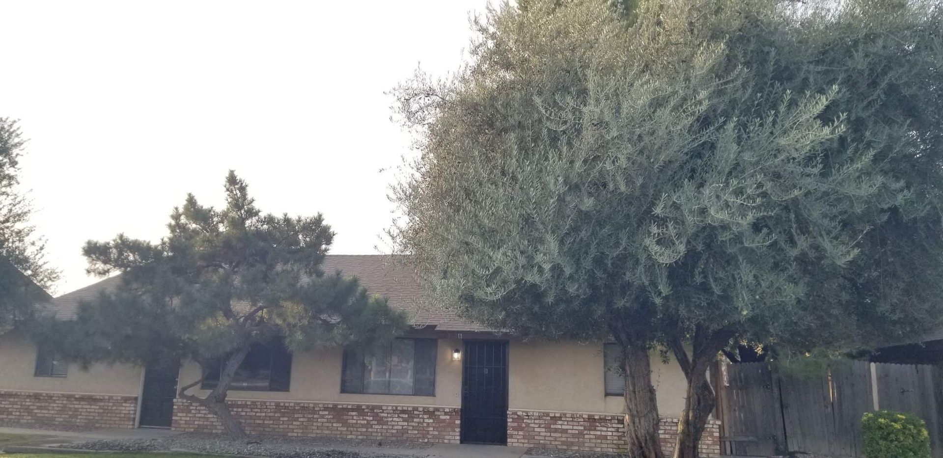 Bakersfield Apartment: 325 W. China Grade Loop #A&#B