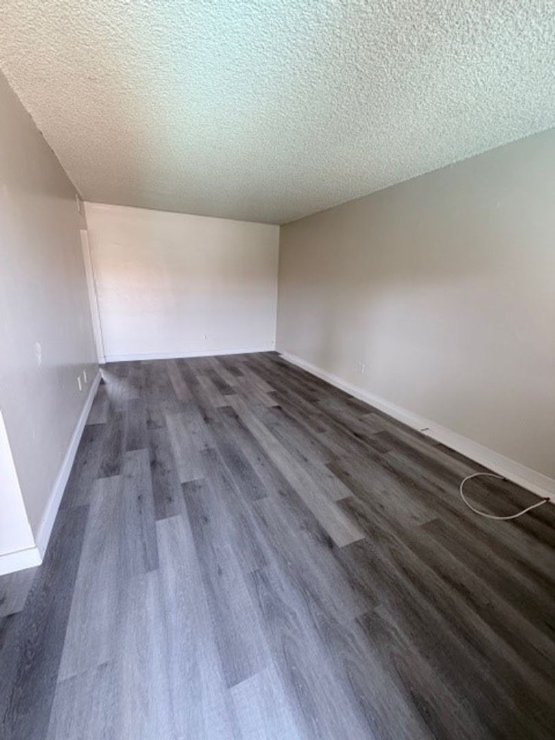 Bakersfield Apartment: 3143 South H St.