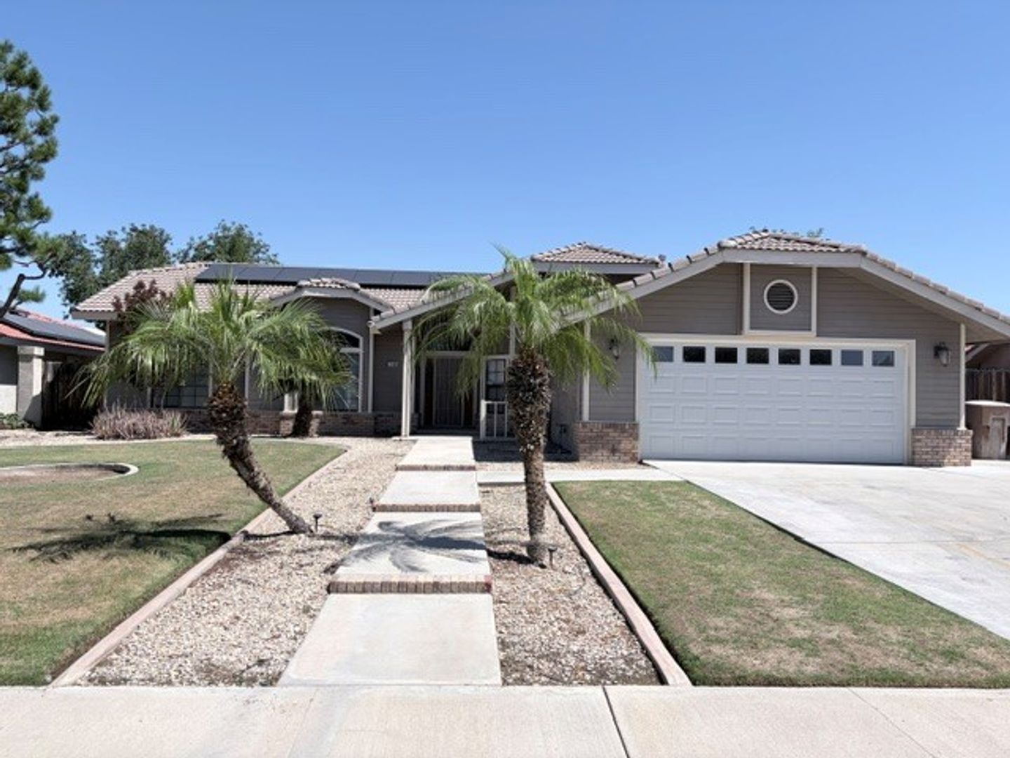Bakersfield House: 5106 Glacier Canyon Ct