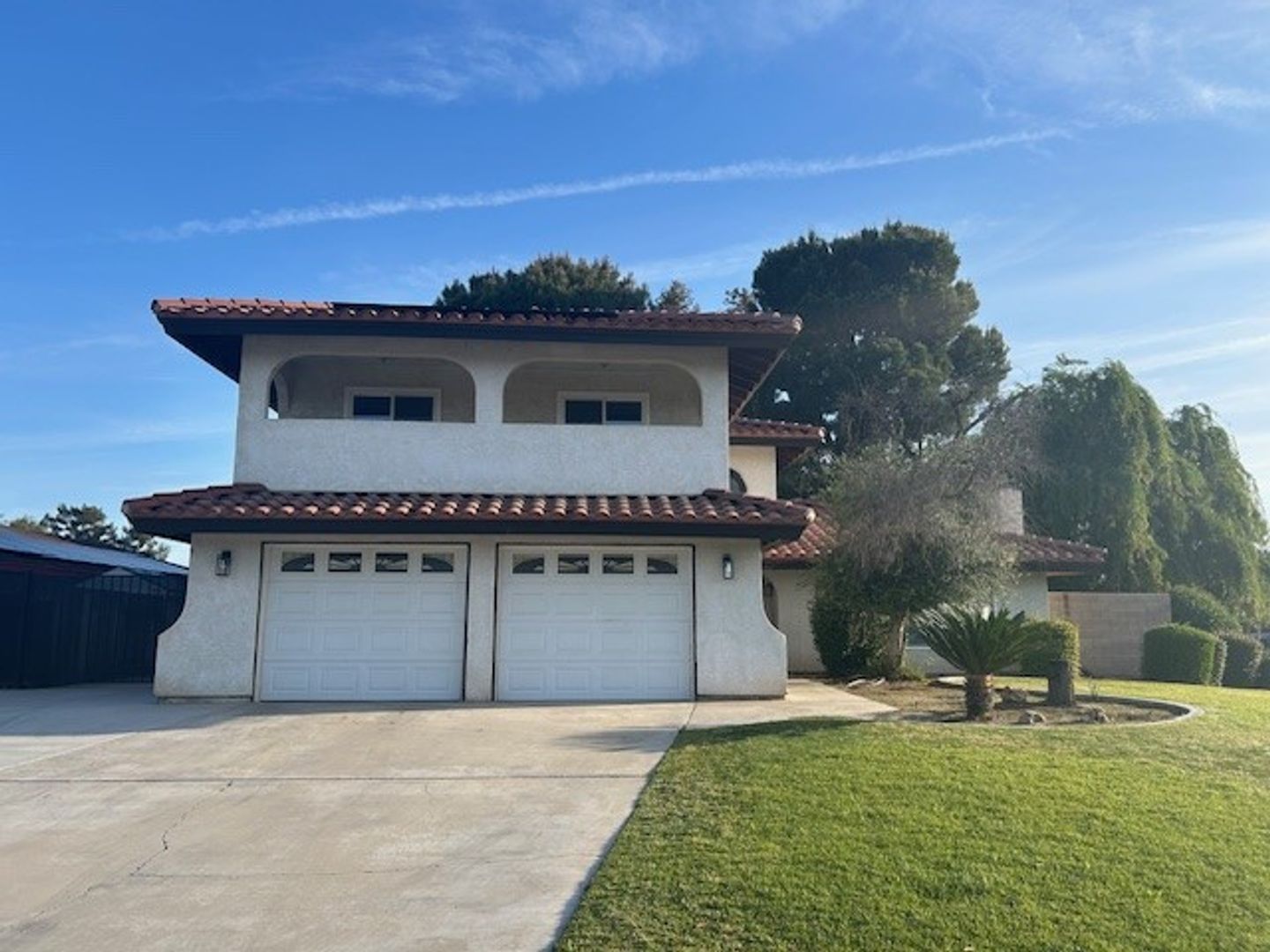 Bakersfield House: 9400 Hemingway Pl