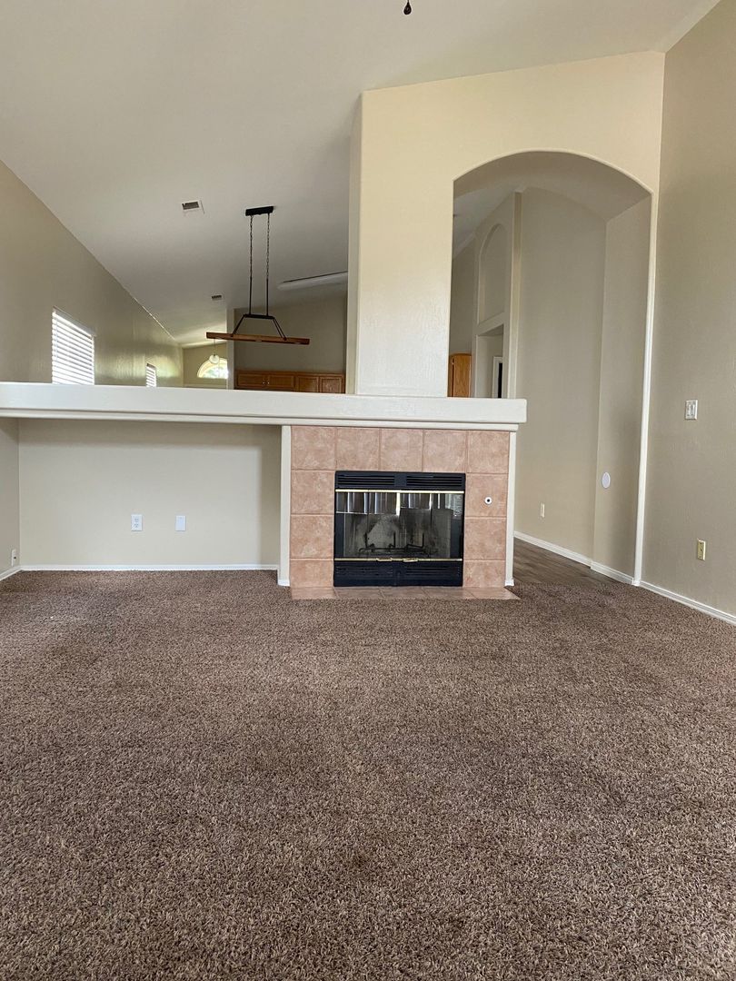 Bakersfield House: 9604 Lanneau Ct