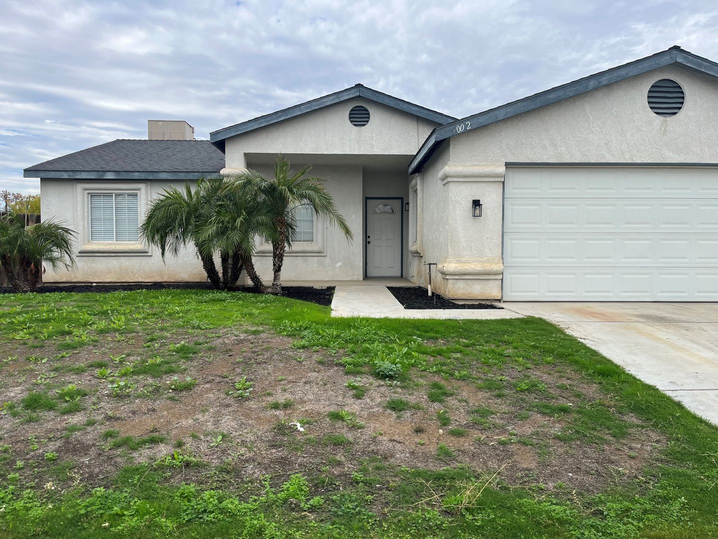 Bakersfield House: 5002 Canyon Peak Dr