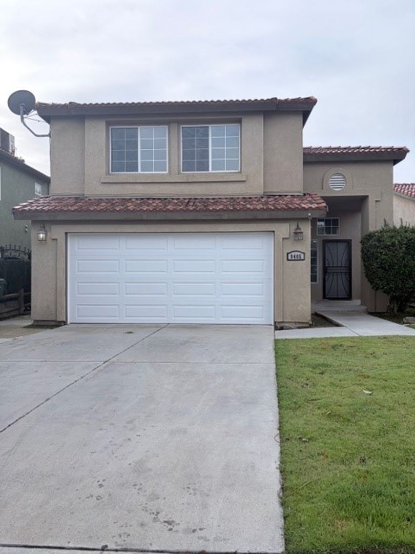 Bakersfield House: 9405 Salinger St