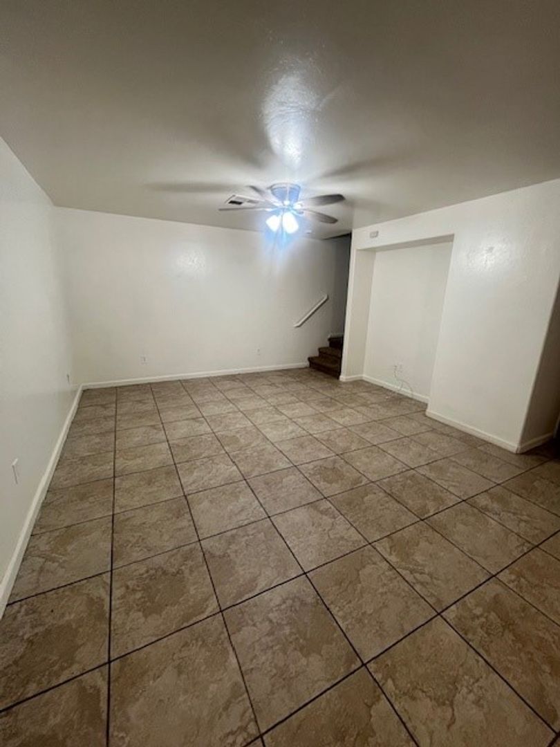 Bakersfield Apartment: 717 L St, A & B