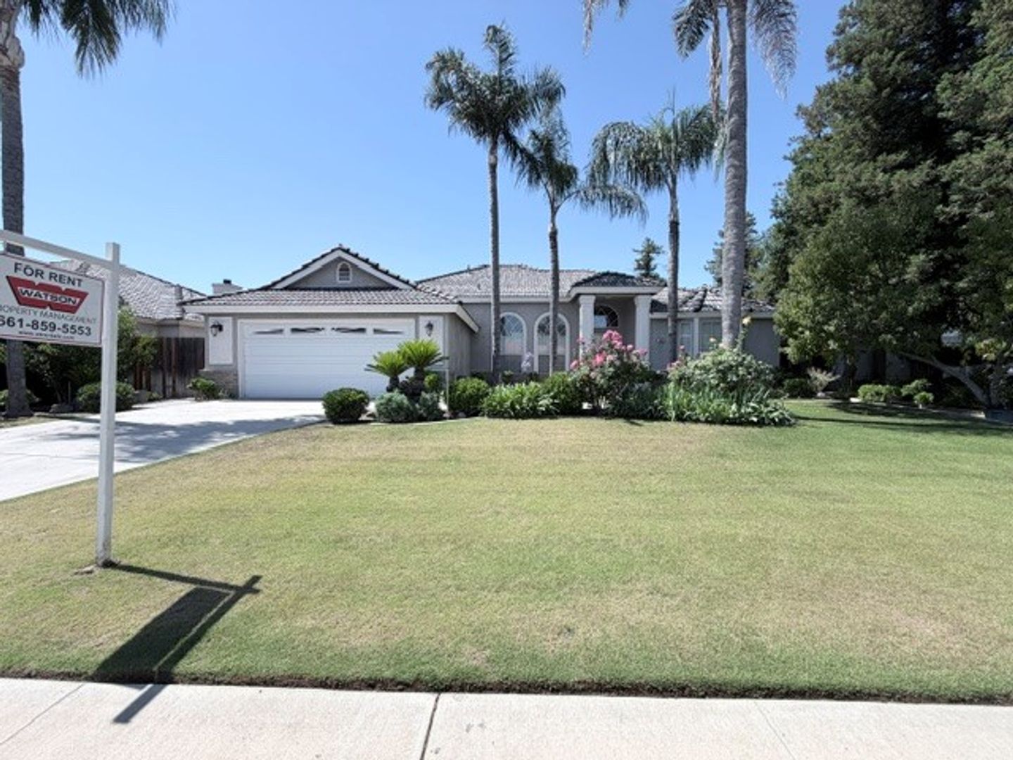 Bakersfield House: 5009 Glacier Canyon Ct