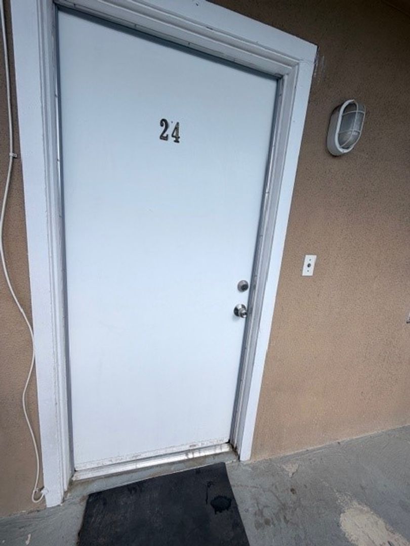 Bakersfield Apartment: 3143 South H St.