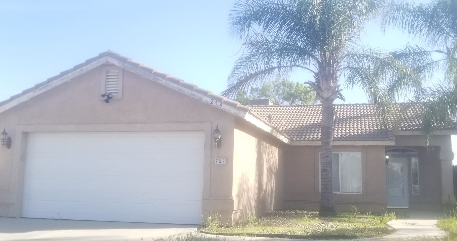 Bakersfield House: 259 Sunny Meadow Dr.