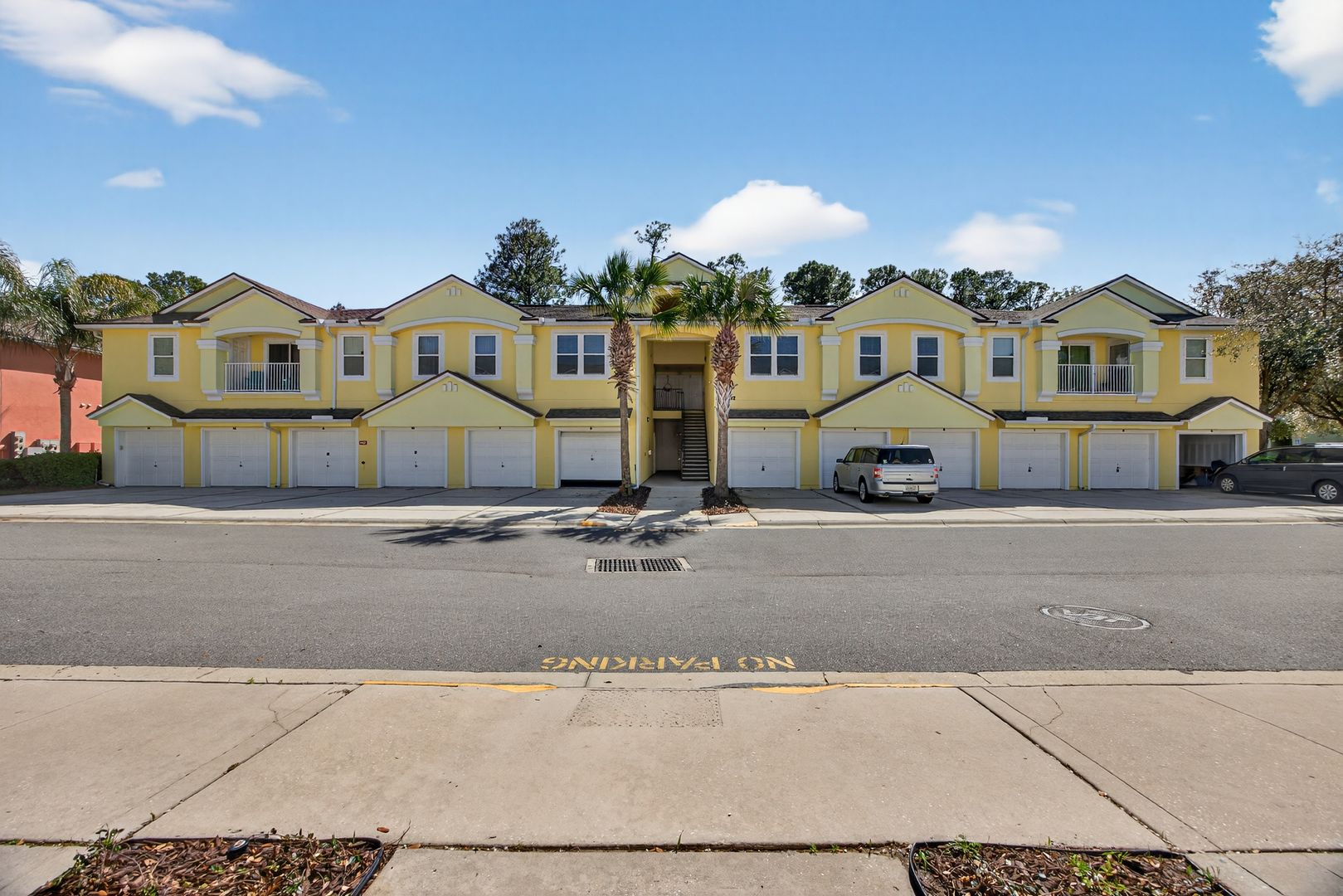 Jacksonville House: 13792 Herons Landing Way #19-7