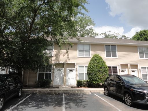 Victoria Station - 2 bedroom 2.5 bath townhouse – photo 1