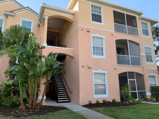Lovely 3 Bedroom 2 Bath Condo – photo 1