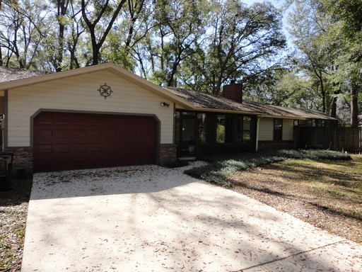 Beautiful 3-Bedroom Pool Home in The Woodlands – photo 1