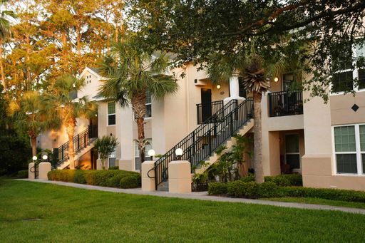 Located in St Augustine Shores, this 2 bedroom-2 bathroom condo – photo 1